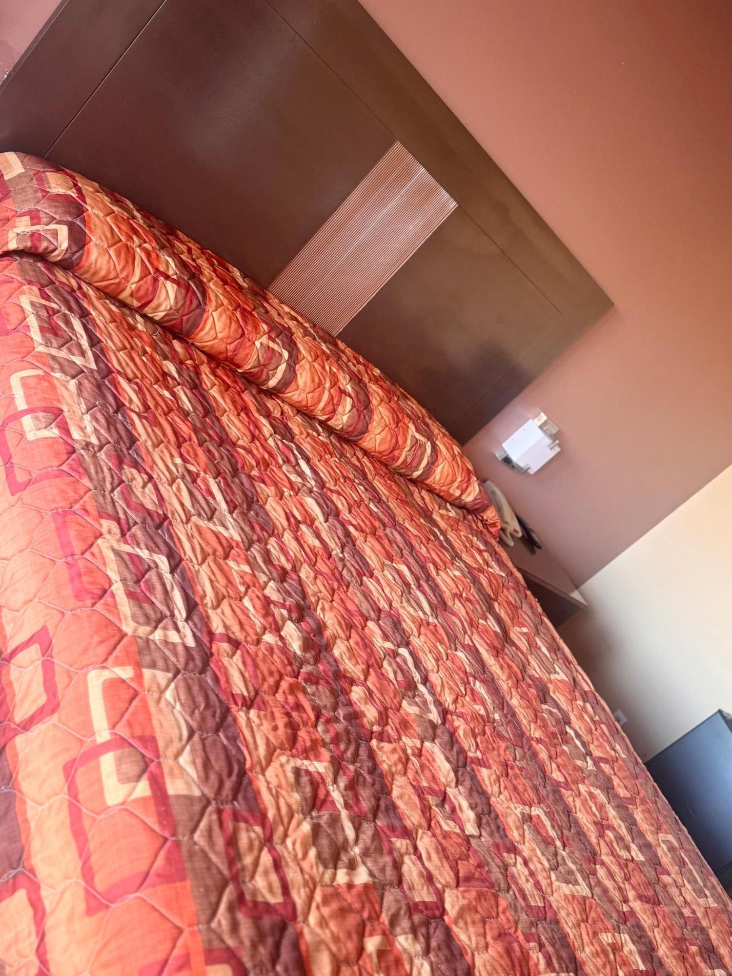 Payless Inn Kingfisher Екстериор снимка